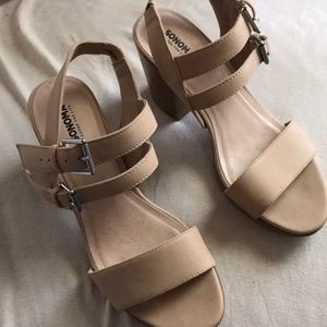 Nude strapped stacked heel
